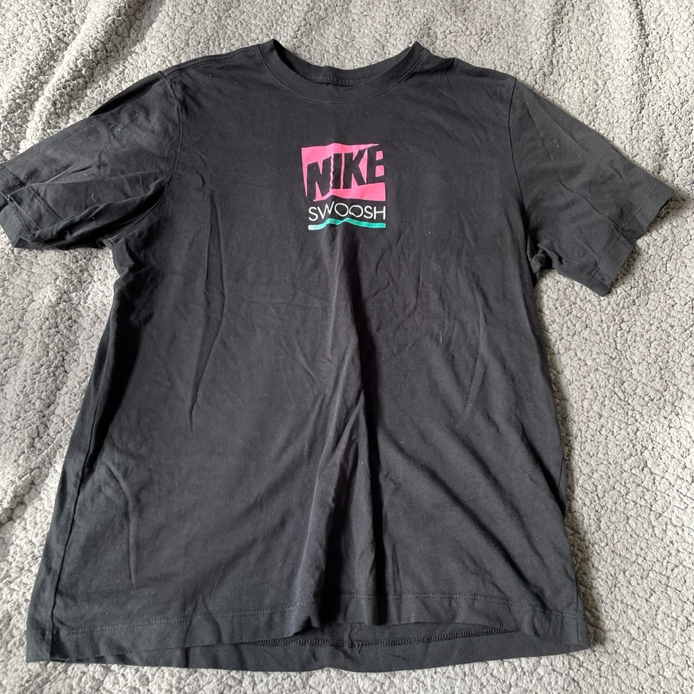 Nike Swoosh Tshirt